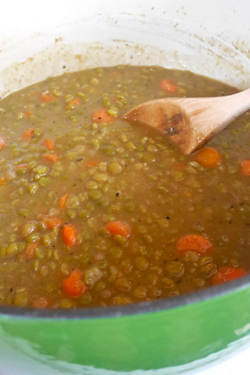 Pea soup cooked